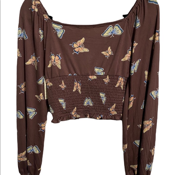 NWT•Butterfly peasant Long Sleeve juniors crop top - Picture 8 of 10
